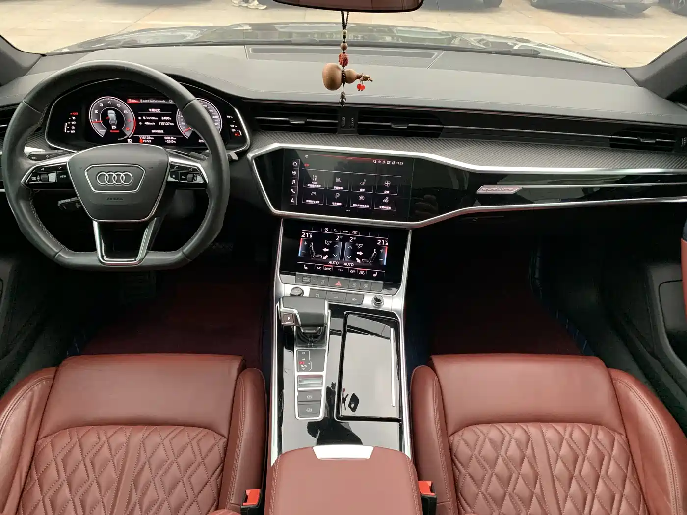 Audi A7L 2023 45 TFSI quattro S-line Black Warrior Edition фото 18