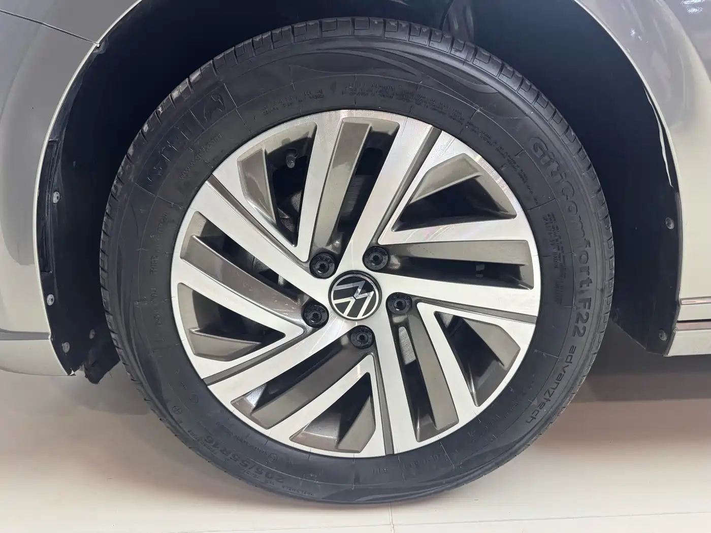 Volkswagen Lavida 2024 Model 300TSI DSG Starlight Full Comfort Edition фото 21