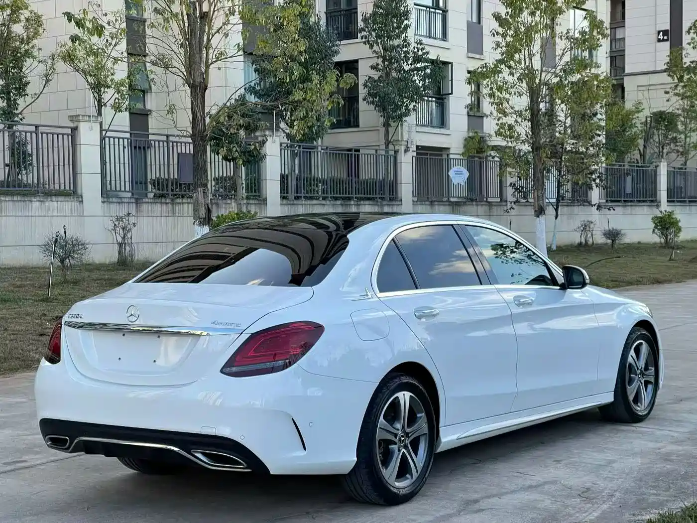 MERCEDES-BENZ C CLASS