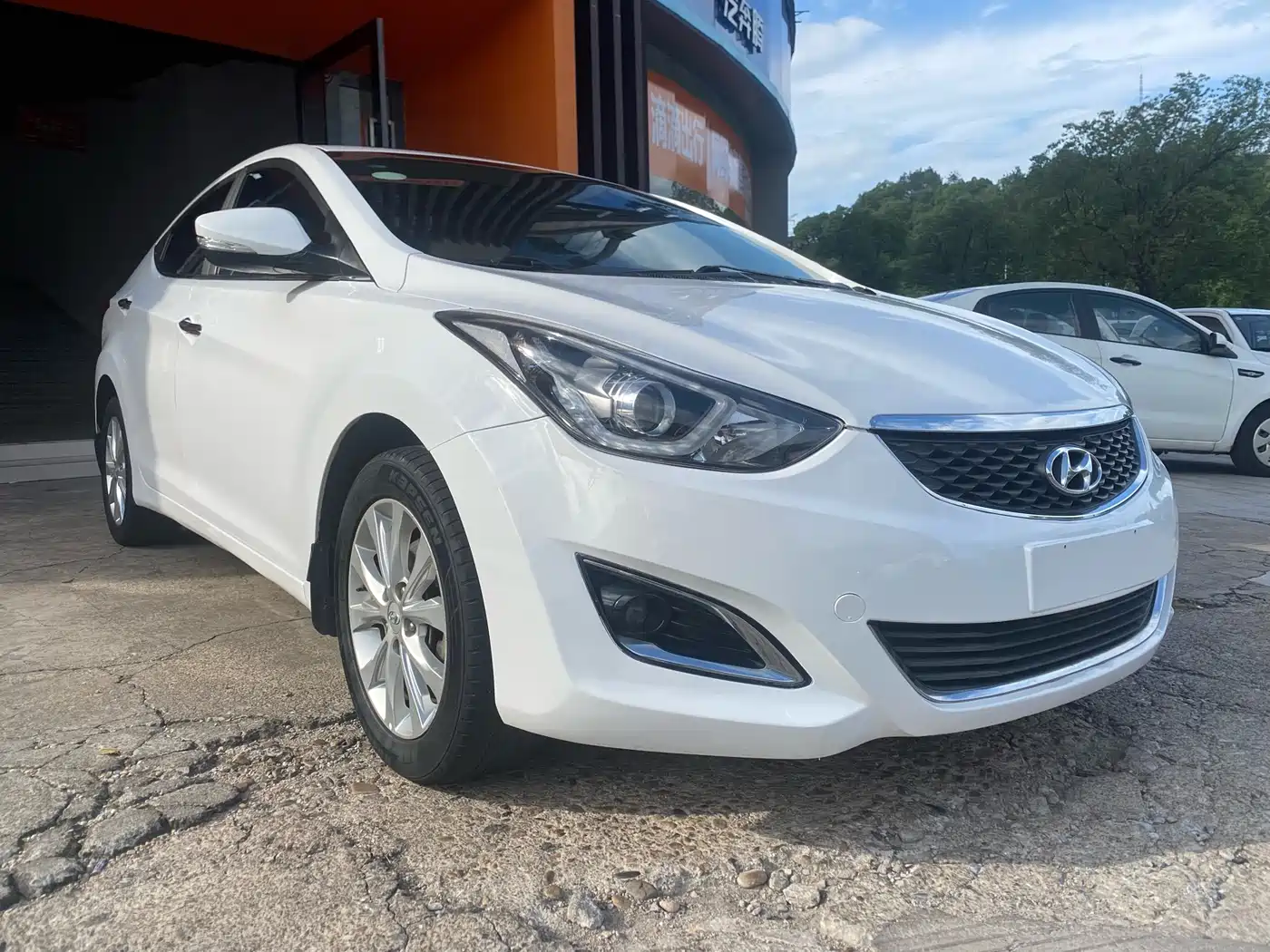 Hyundai Langdong 2016 1.6L Automatic Premium Edition фото 3