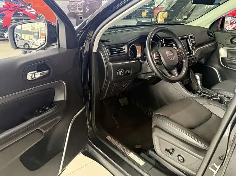 JEEP GRAND COMMANDER