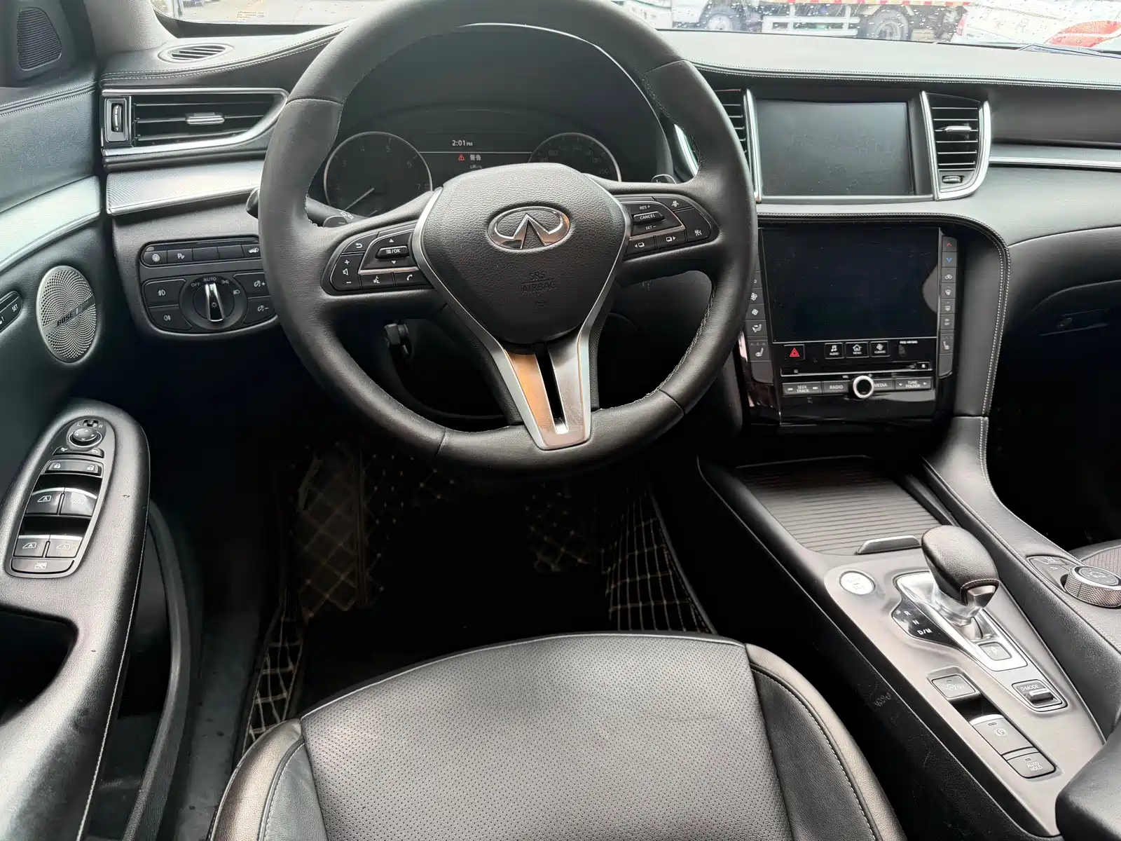Фото 23 - Infiniti QX50