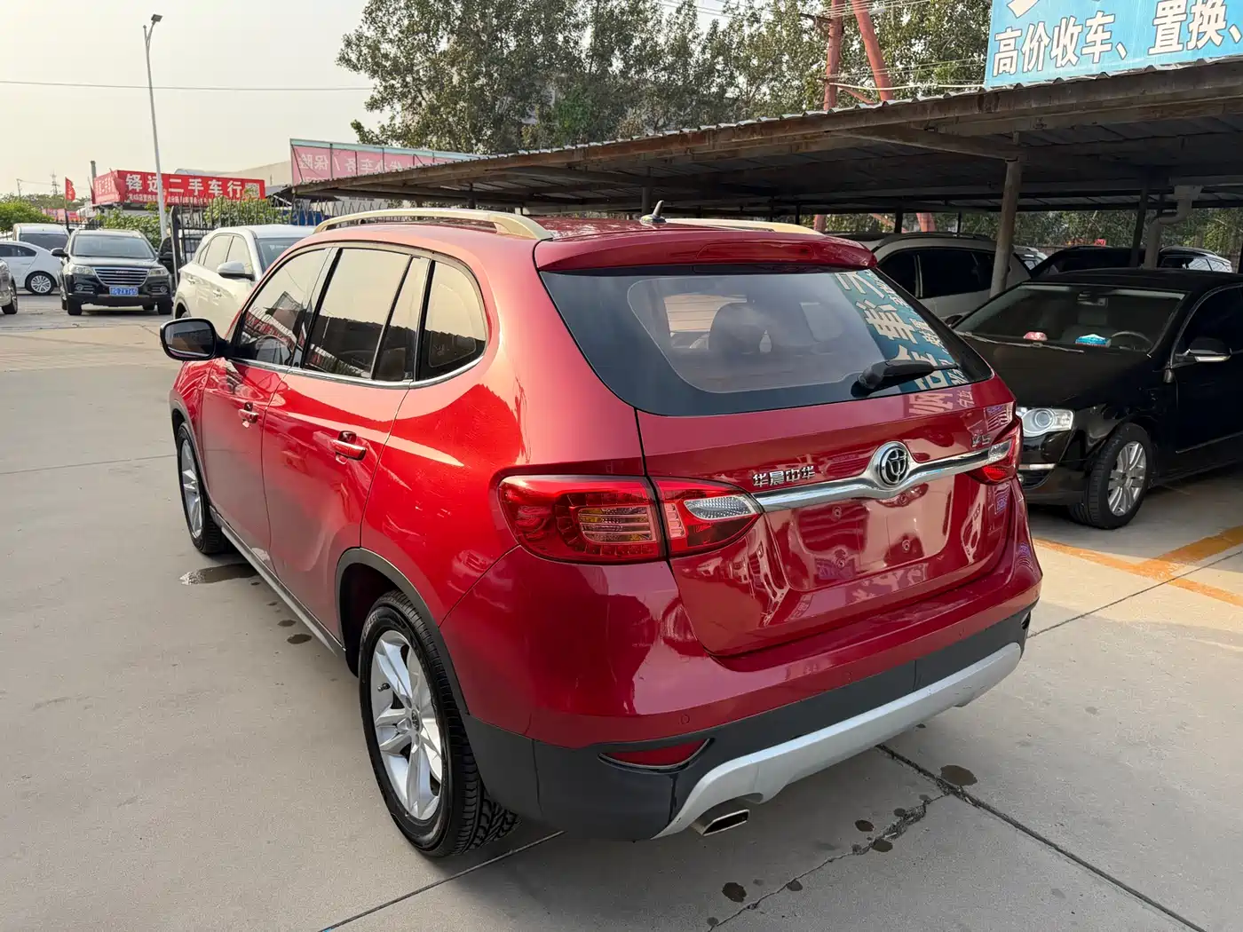 Фото 14 - Zhonghua V5