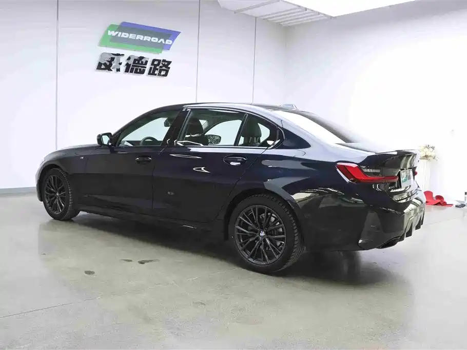 BMW 3 Series 2024 325Li M Sport Shadowline Package фото 7