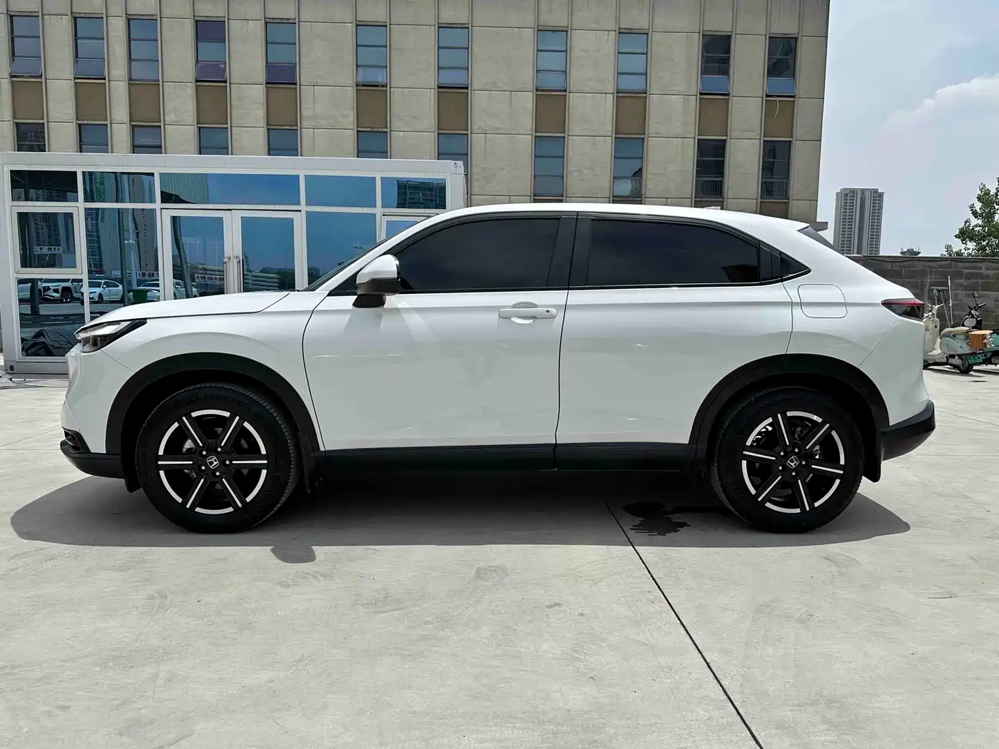 Фото 3 - Honda Vezel