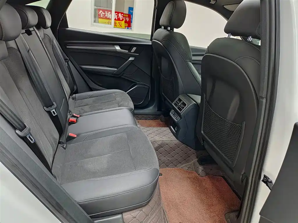 AUDI Q5L SPORTBACK