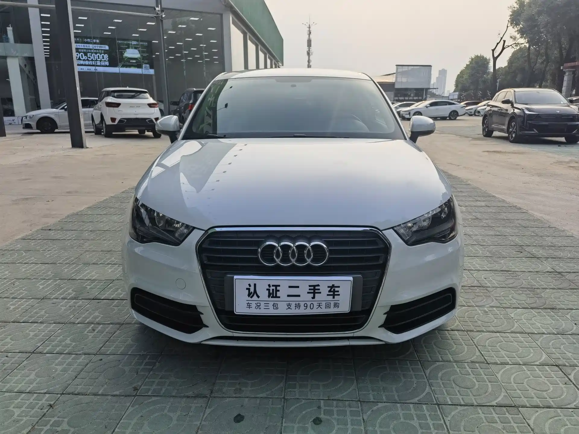 Фото 2 - Audi A1