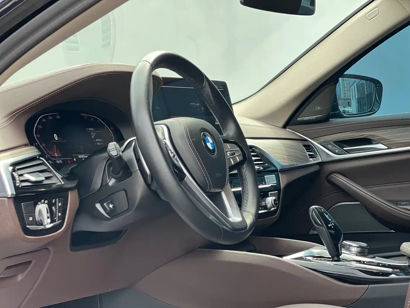 BMW 5 Series 2023 530Li Leading Luxury Package фото 4