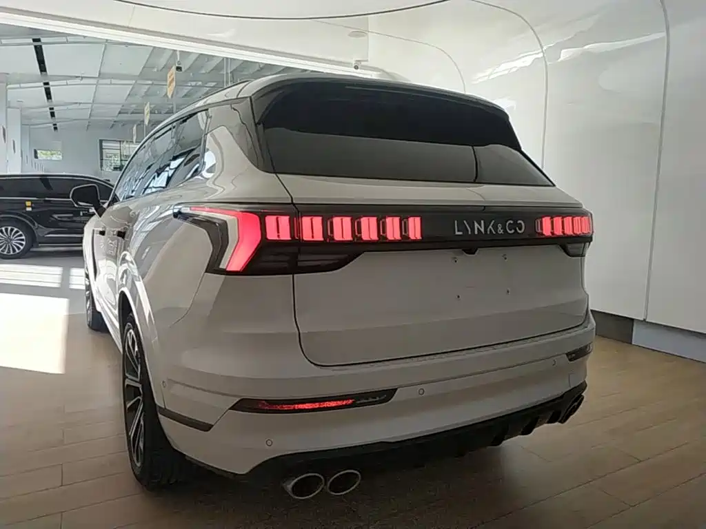 Lynk & Co 09 2022 2021 2.0T Halo 6-Seater