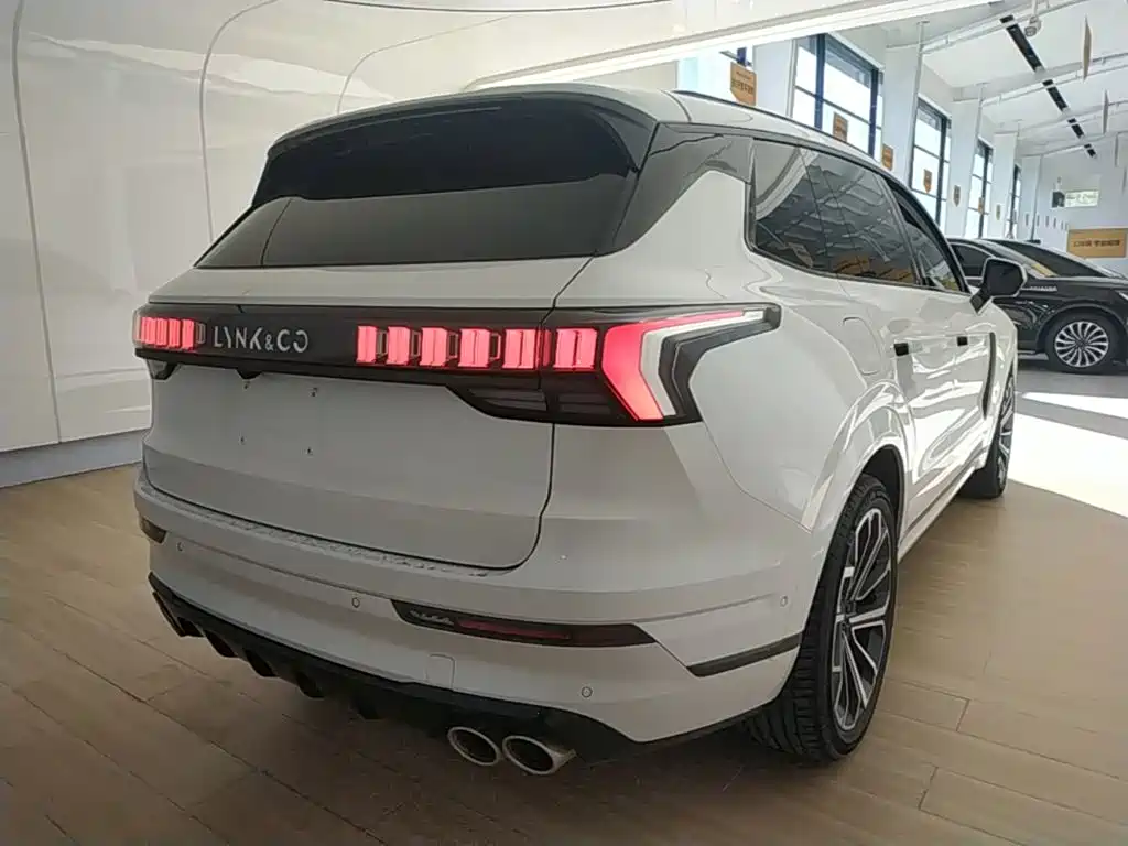 Lynk & Co 09 2022 2021 2.0T Halo 6-Seater