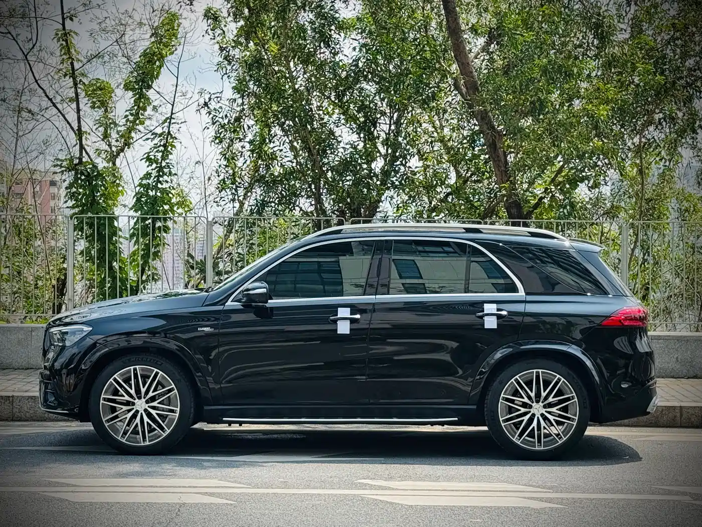 MERCEDES-BENZ GLE AMG