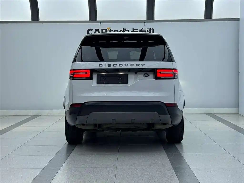 Land Rover Discovery 2017 3.0 SC V6 SE фото 3