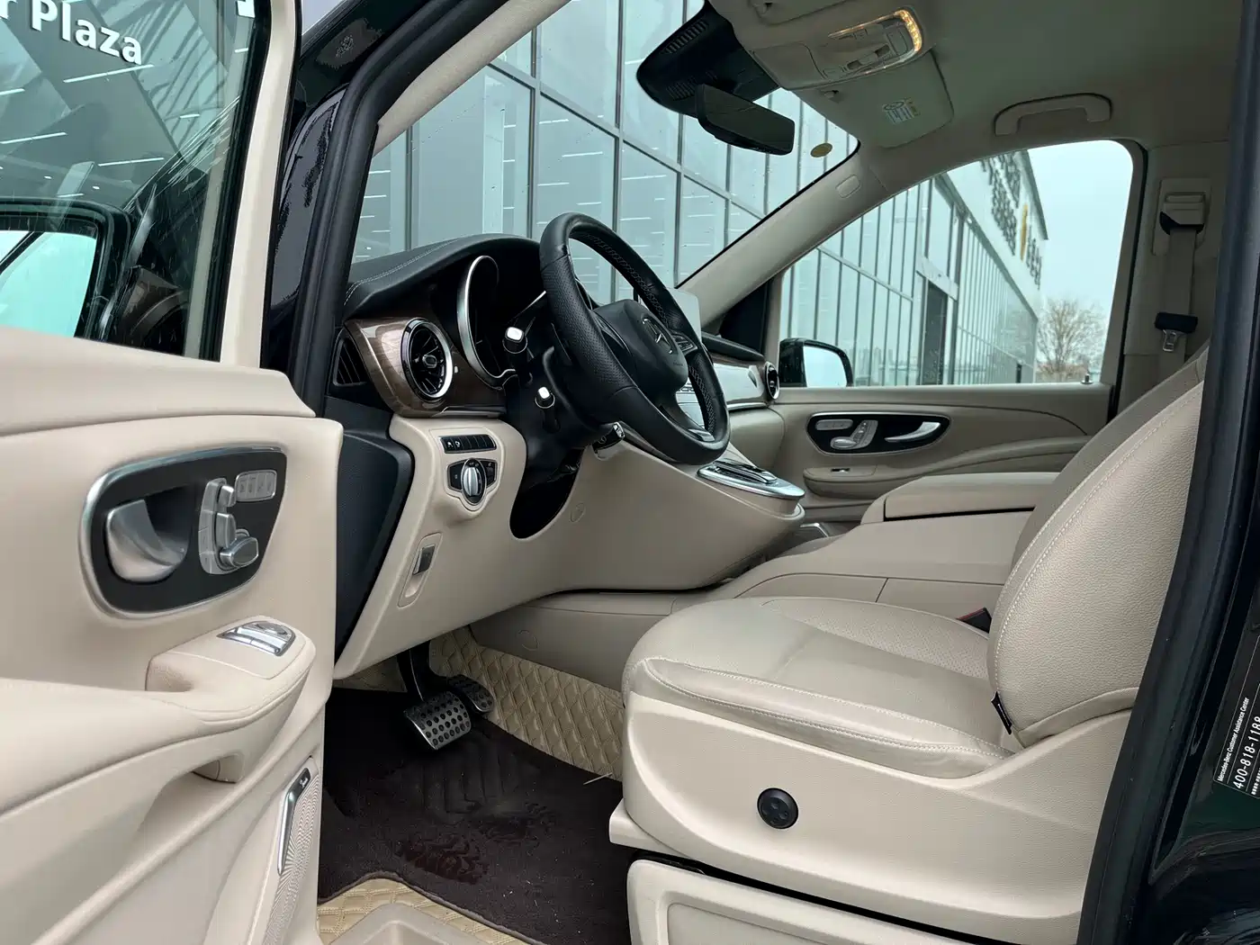 Mercedes-Benz V-Class 2022 V 260 L Long Wheelbase Luxury Edition фото 5