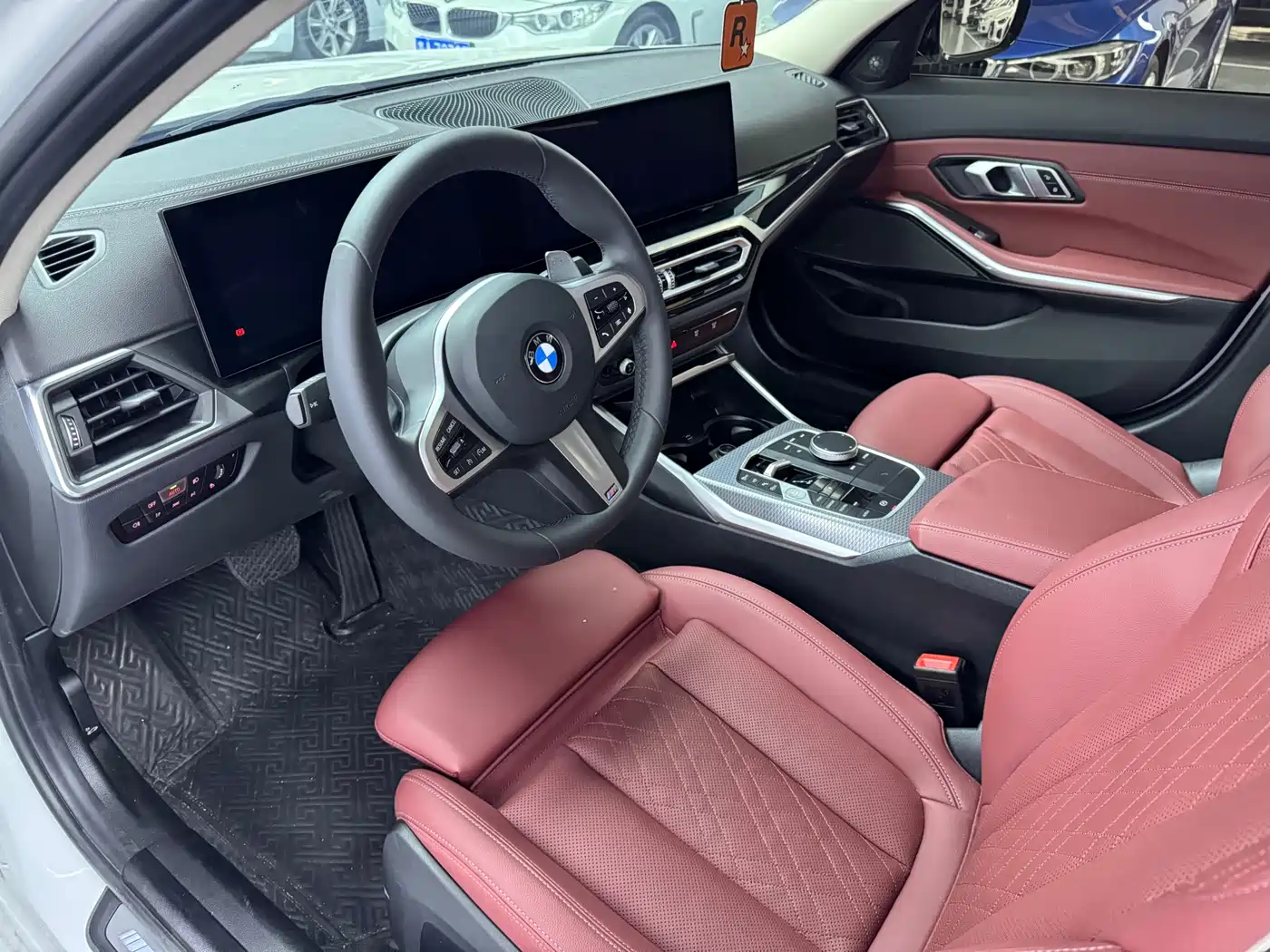 BMW 3 Series 2024 325Li M Sport Shadowline Package фото 4