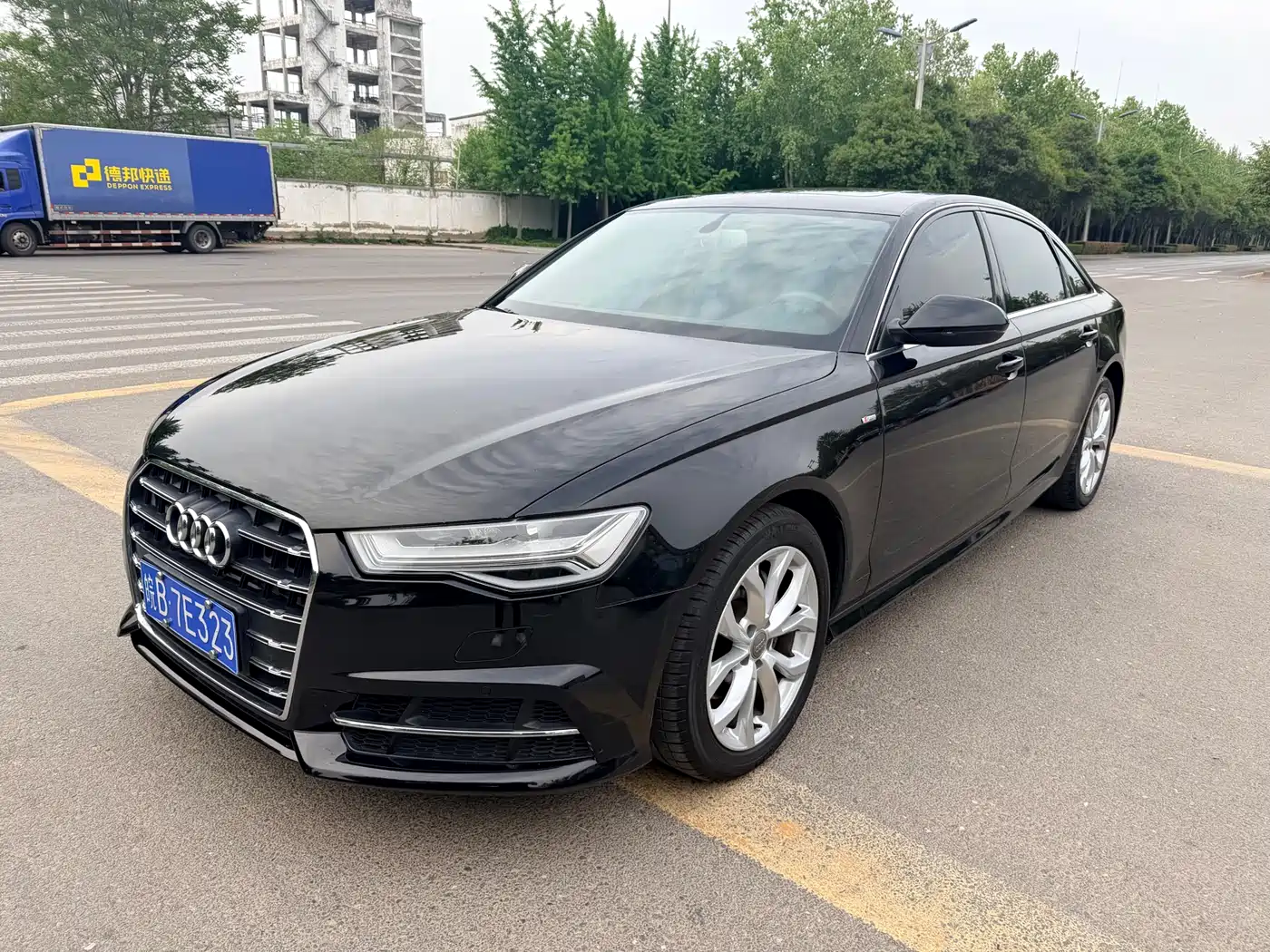 Audi A6L 2018 30th Anniversary 35 TFSI Fashion