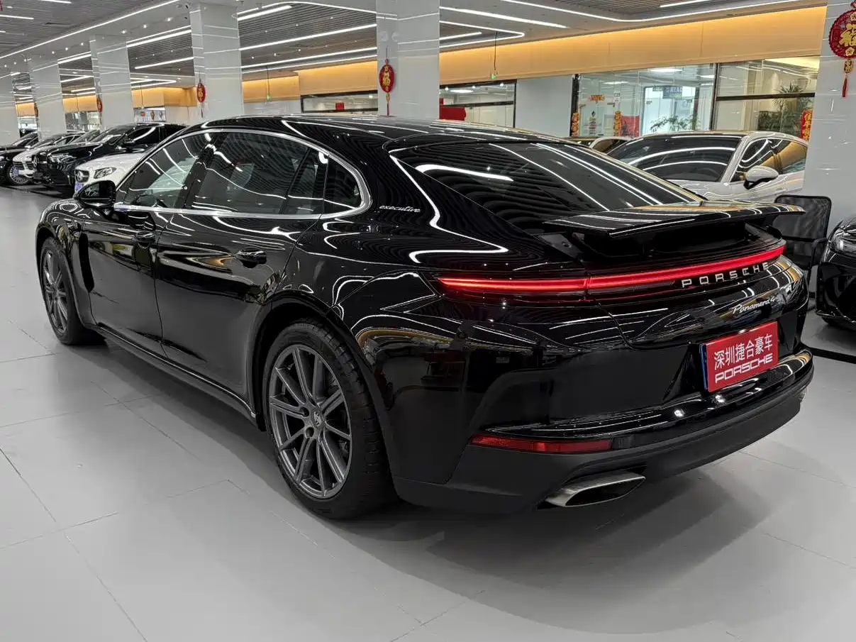 Porsche Panamera 2026 Panamera 4 Executive Long Wheelbase 2.9T фото 4