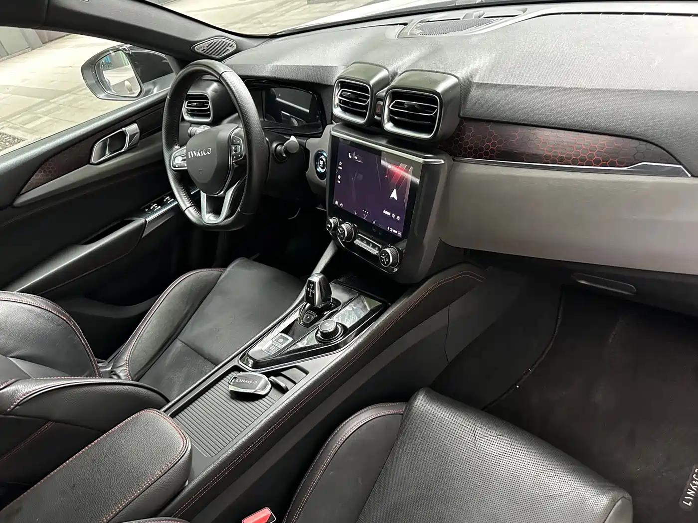 Lynk & Co 03 2018 1.5TD DCT Power Pro Version China V фото 13