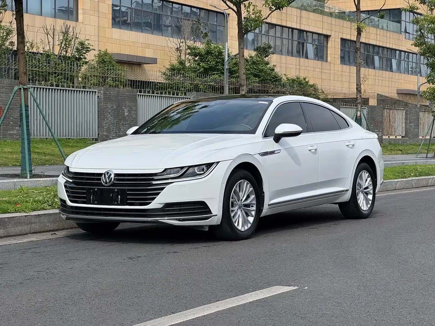Volkswagen FAW-Volkswagen CC 2019 330TSI Charm Edition China VI