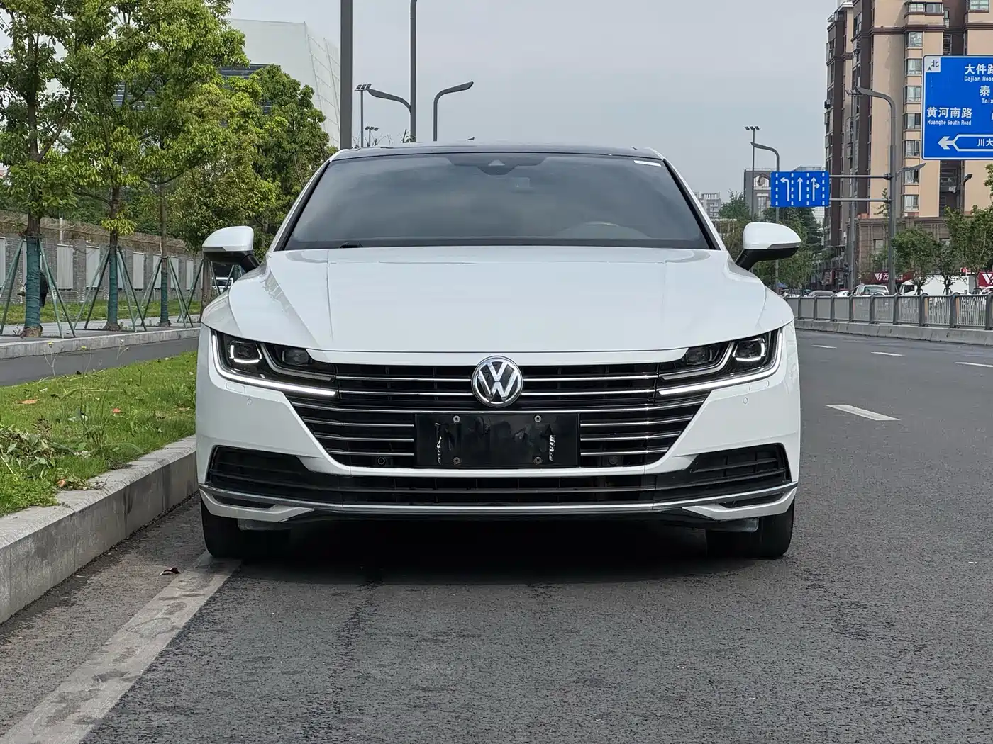 Volkswagen FAW-Volkswagen CC 2019 330TSI Charm Edition China VI фото 2