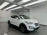 Фото 3 - Hyundai Santa Fe
