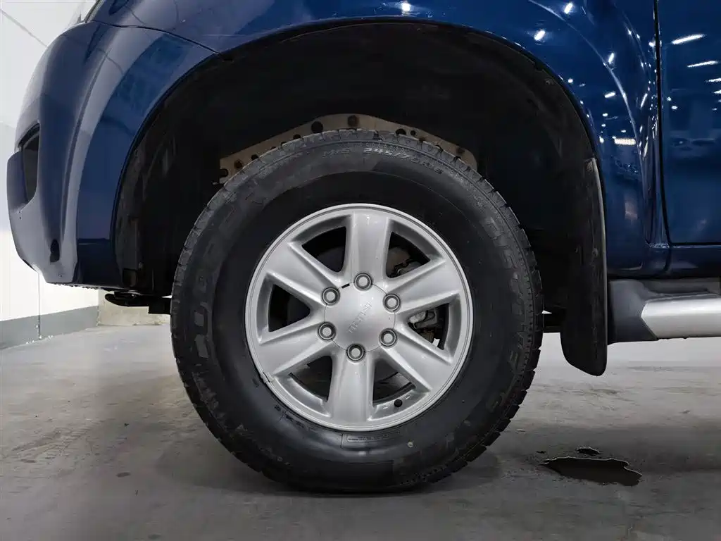 Isuzu D-MAX 2018 3.0T 4WD Automatic Ultra Luxury 4JJ1-TC HI фото 17