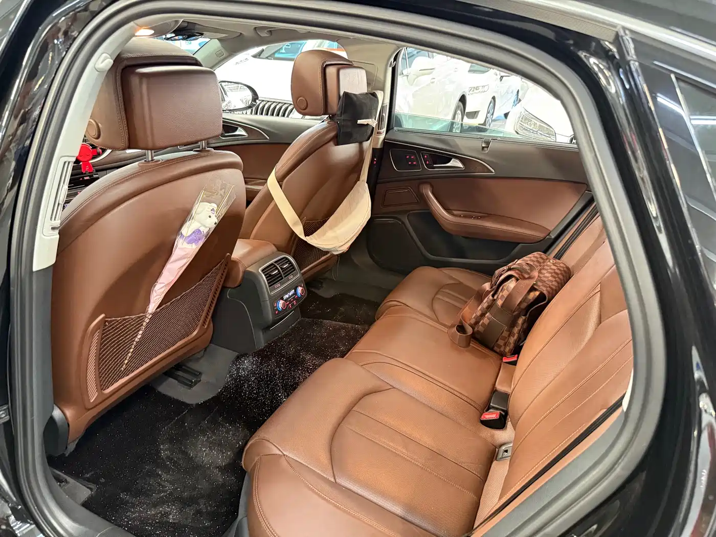 Фото 4 - Audi A6L