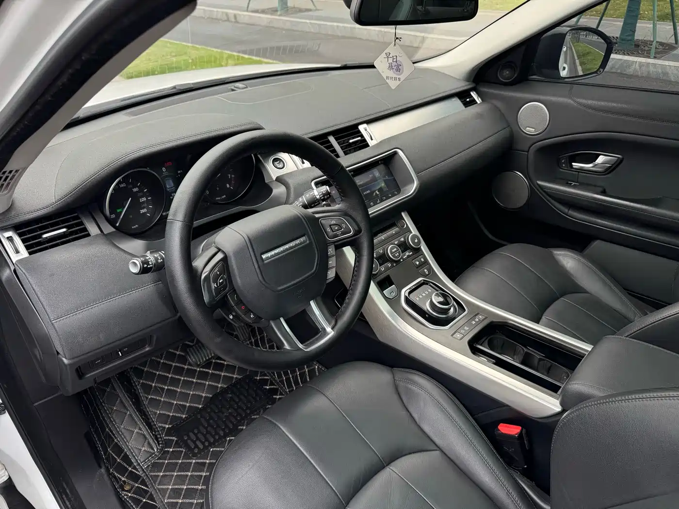 Land Rover Range Rover Evoque 2018 240PS SE Smart Edition фото 4