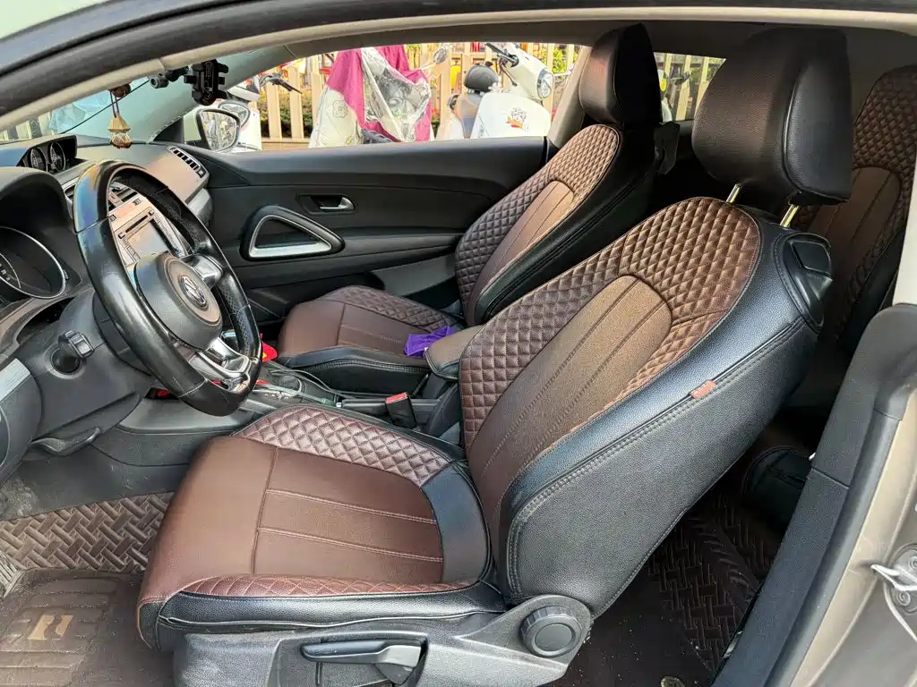 Photo 8 - Volkswagen Scirocco