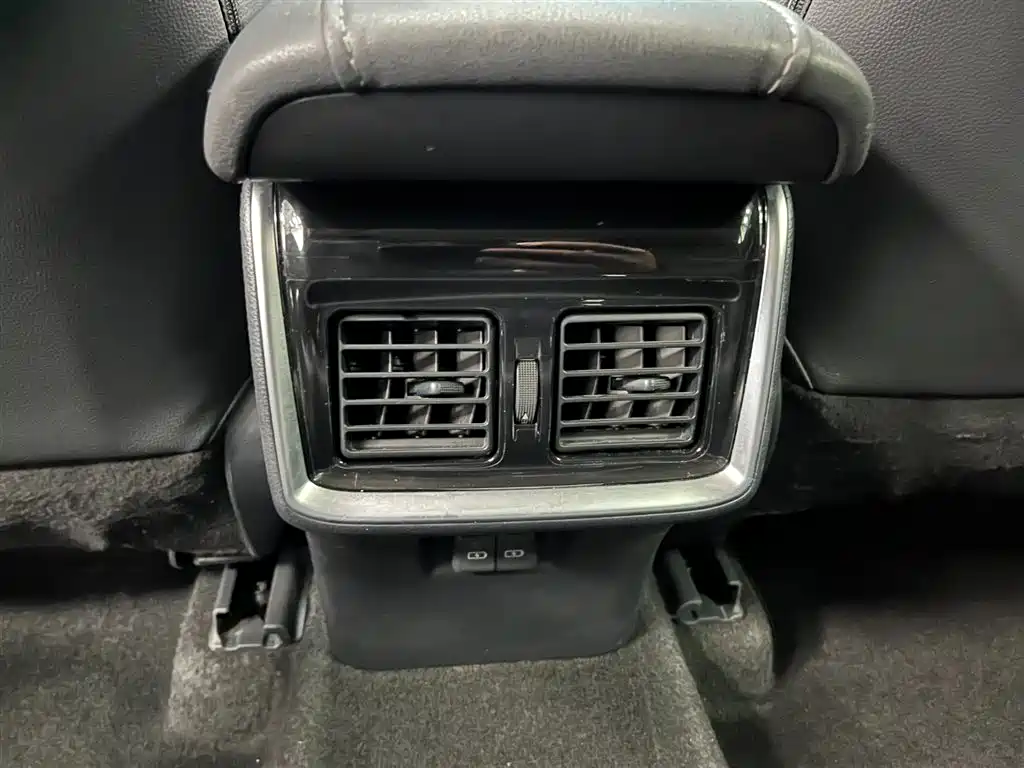 Toyota Venza 2022 2.0L CVT 2WD Premium фото 15