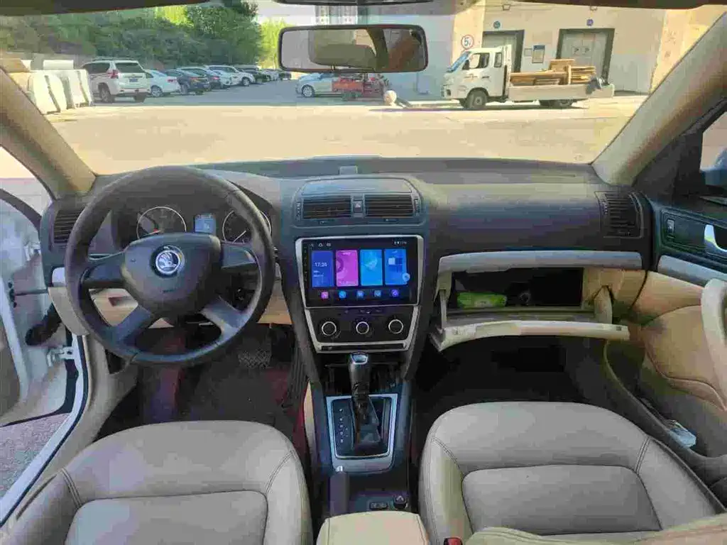 Фото 6 - Škoda Octavia