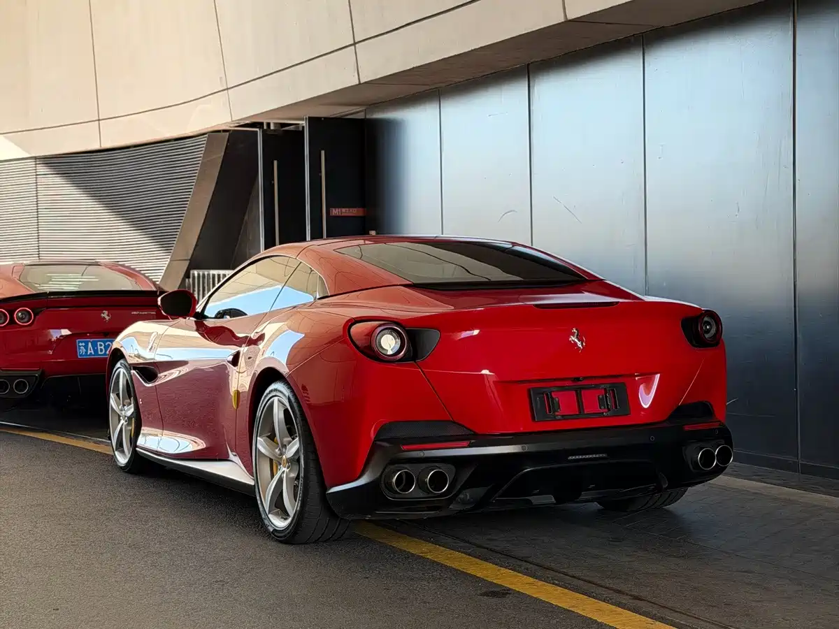 Ferrari Portofino 2019 2018 Model 3.9T