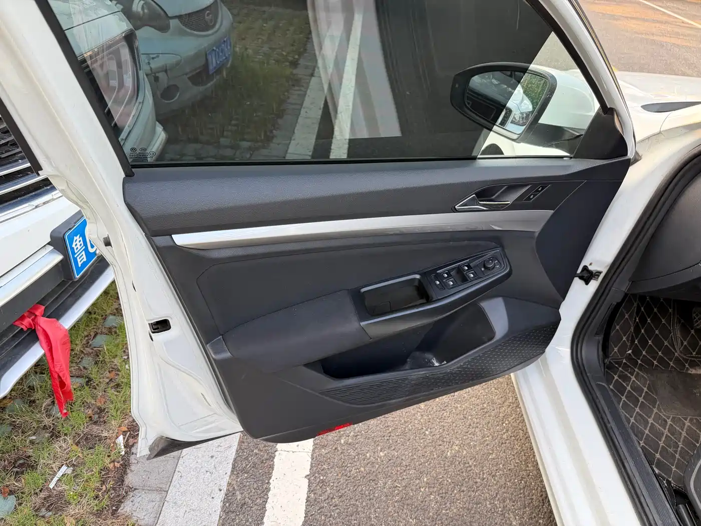 VOLKSWAGEN BORA