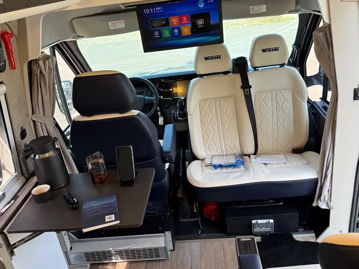 Ford New Generation Transit 2022 2022 2.2T Automatic Logistics Vehicle Pro Medium Wheelbase 7-Seater High Roof