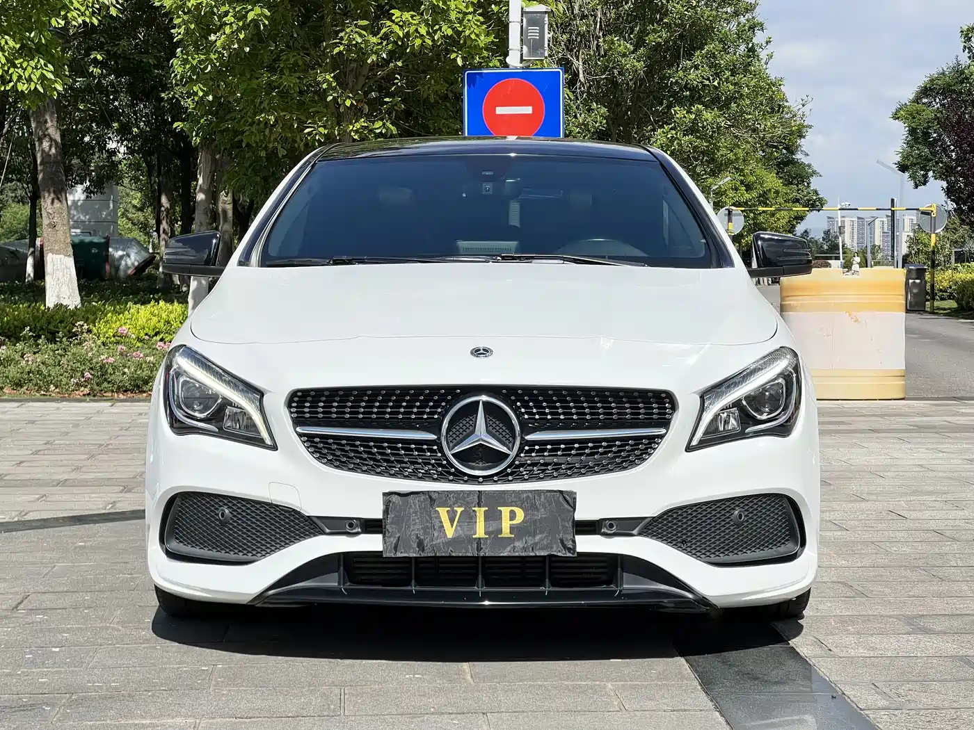 Mercedes-Benz CLA (Import) 2018 CLA 220 4MATIC фото 3