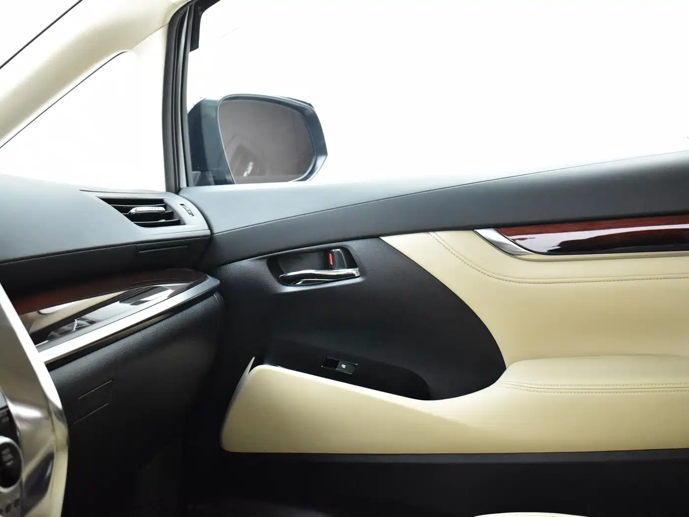 Toyota Alphard 2015 3.5L Luxury Edition фото 10