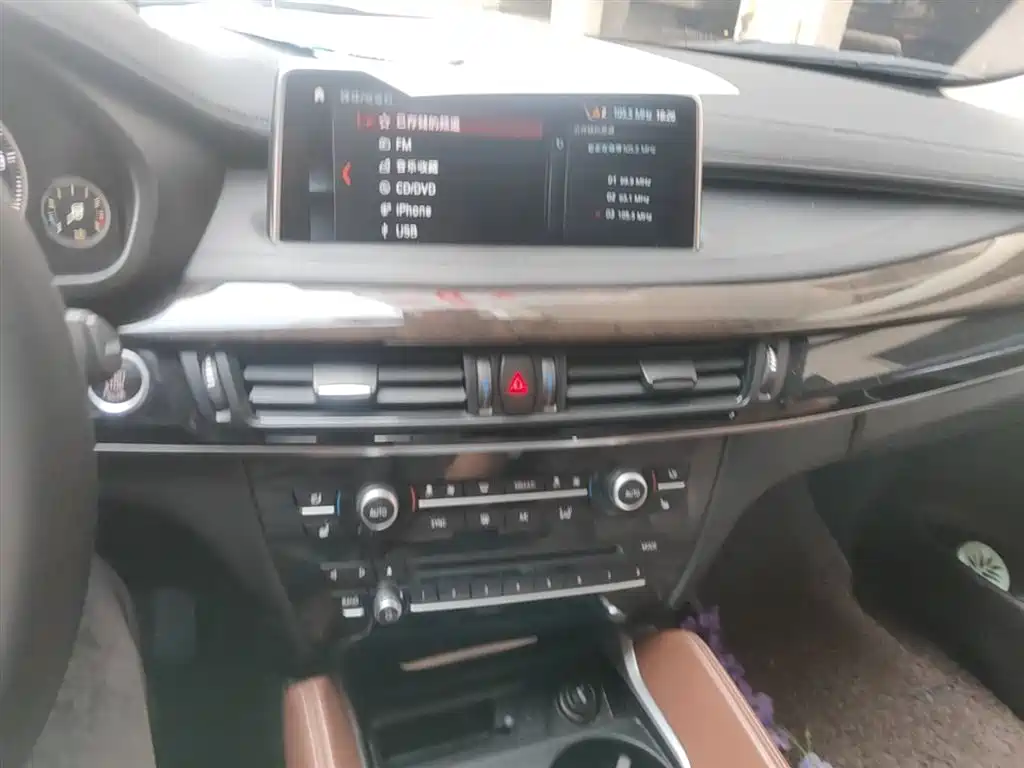 BMW X6 2018 xDrive28i фото 13