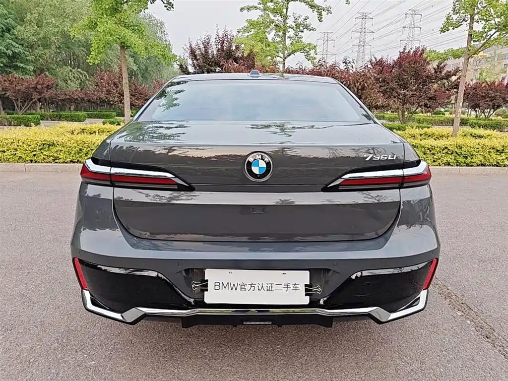 BMW 7 Series 2023 Model 735Li M Sport Package фото 5