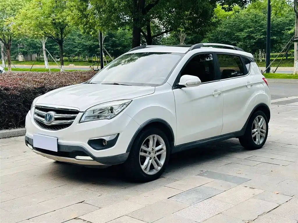 Фото 1 - Changan CS35