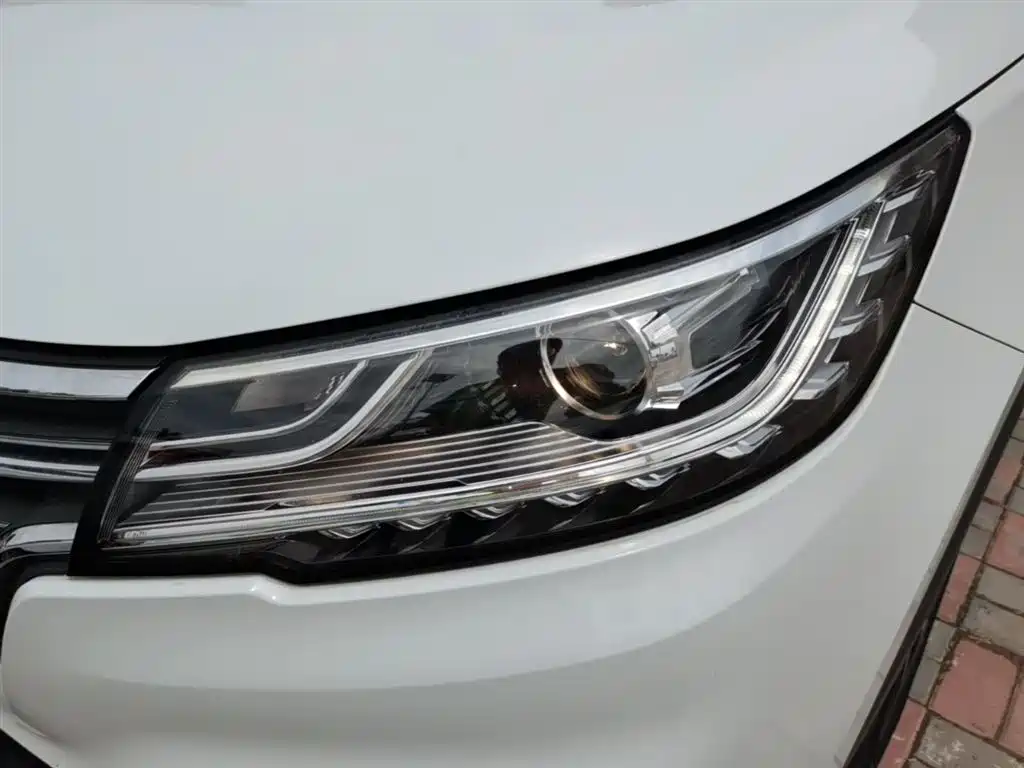 Roewe RX3 2019 2018 1.6L Manual Flagship