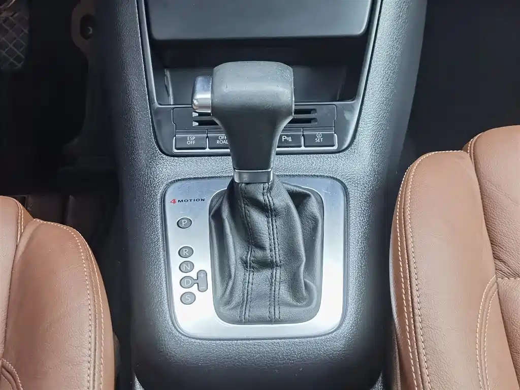 Volkswagen Tiguan 2009 Model 2.0TSI Luxury Edition фото 13