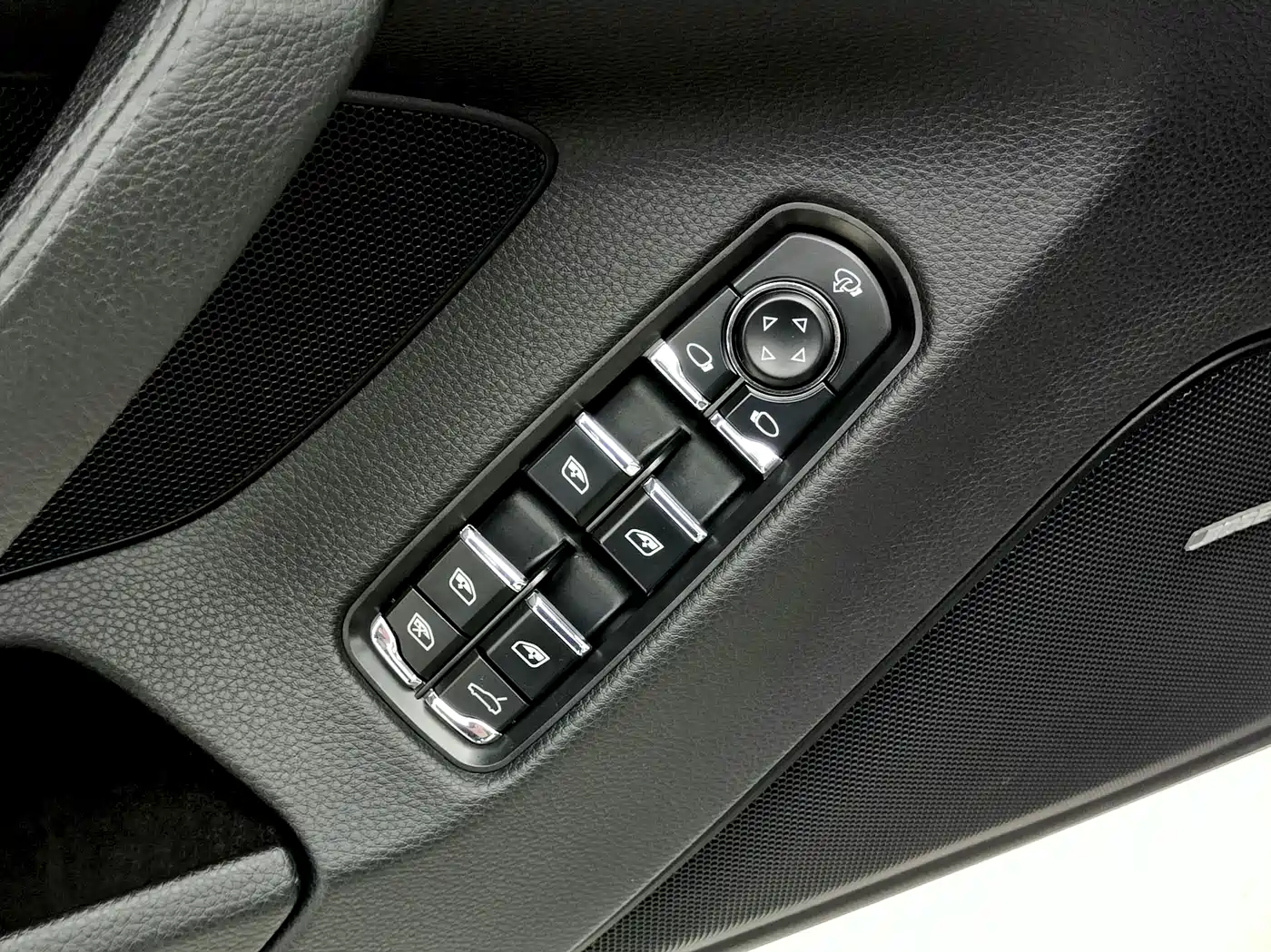 Porsche Panamera 2014 Panamera 3.0T фото 21