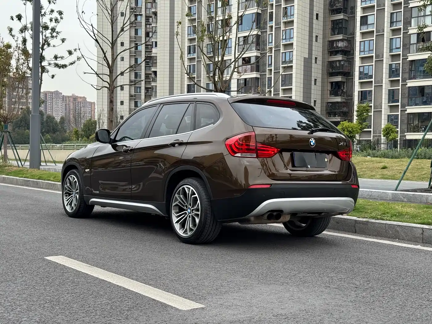 BMW X1 2012 xDrive28i Luxury Model фото 14