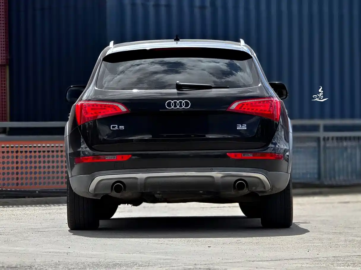 Audi Q5 (Import) 2011 2010 3.2FSI Off-road Edition