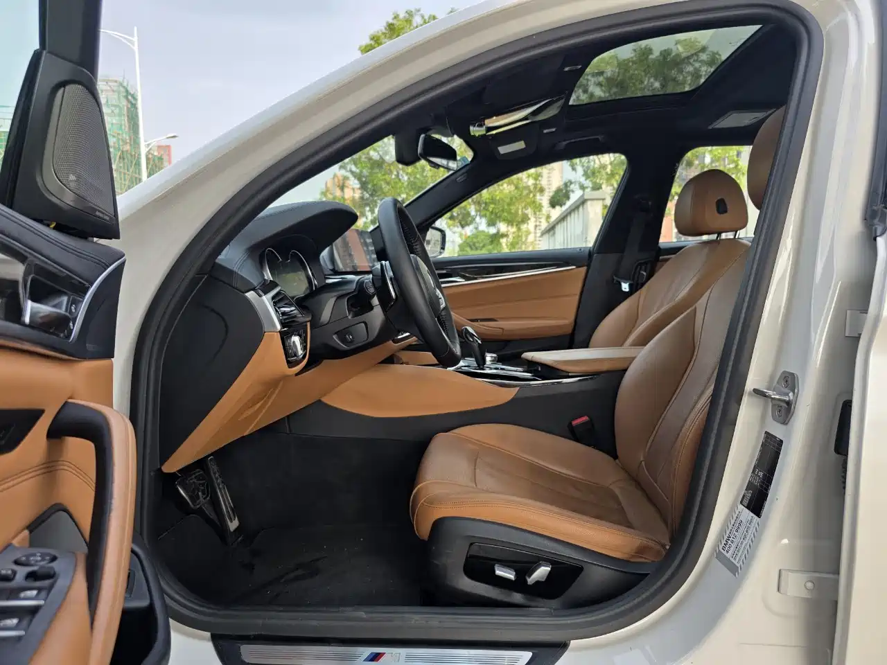BMW 5 Series 2018 530Li Premium M Sport Package фото 4