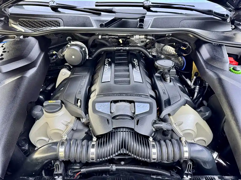 Porsche Cayenne 2015 Cayenne Turbo 4.8T фото 10