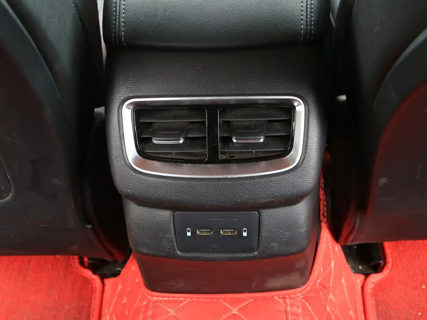 Hongqi H5 2020 1.5T DCT Qi Rhythm Edition фото 16
