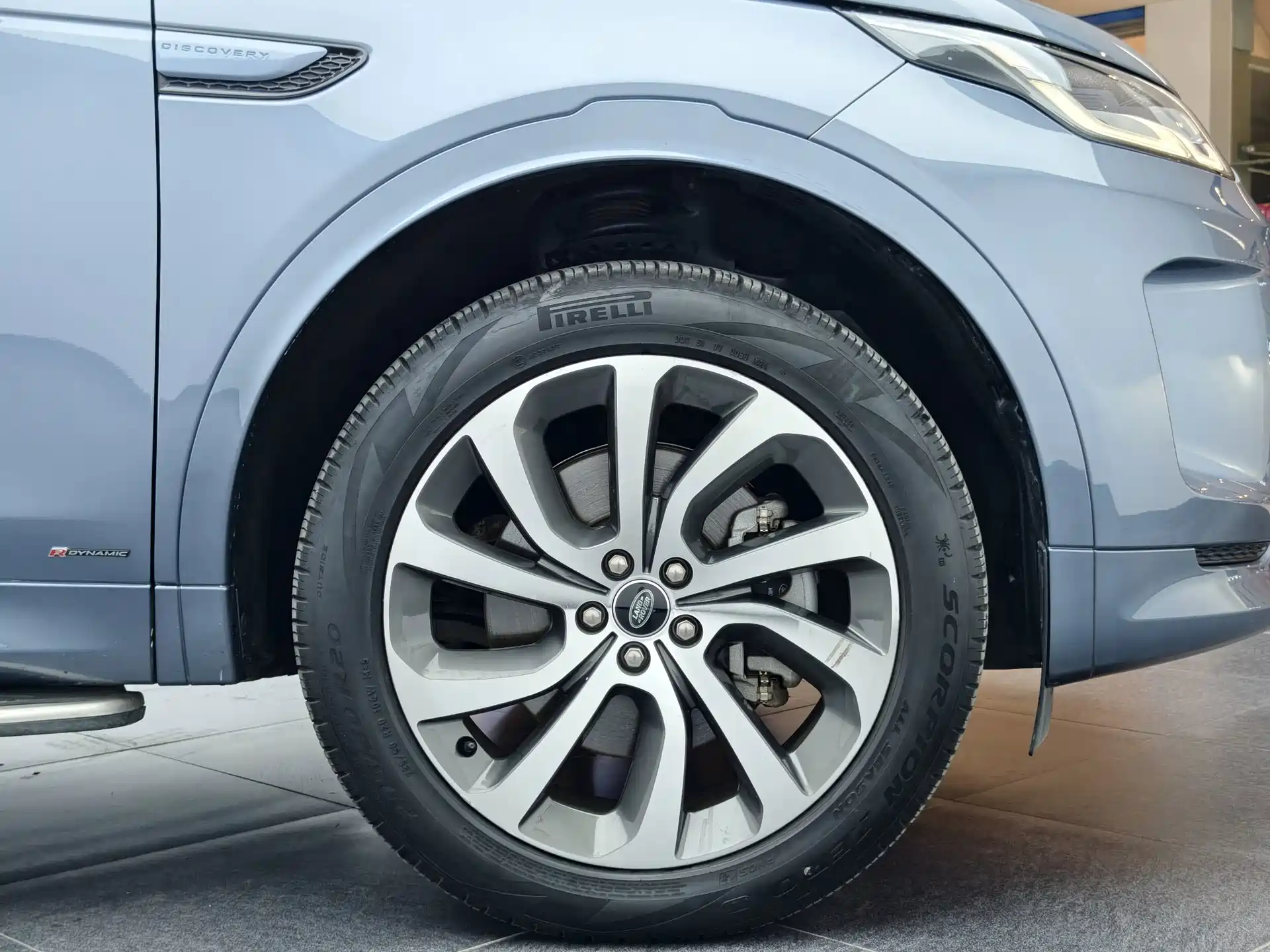 Фото 8 - Land Rover Discovery Sport