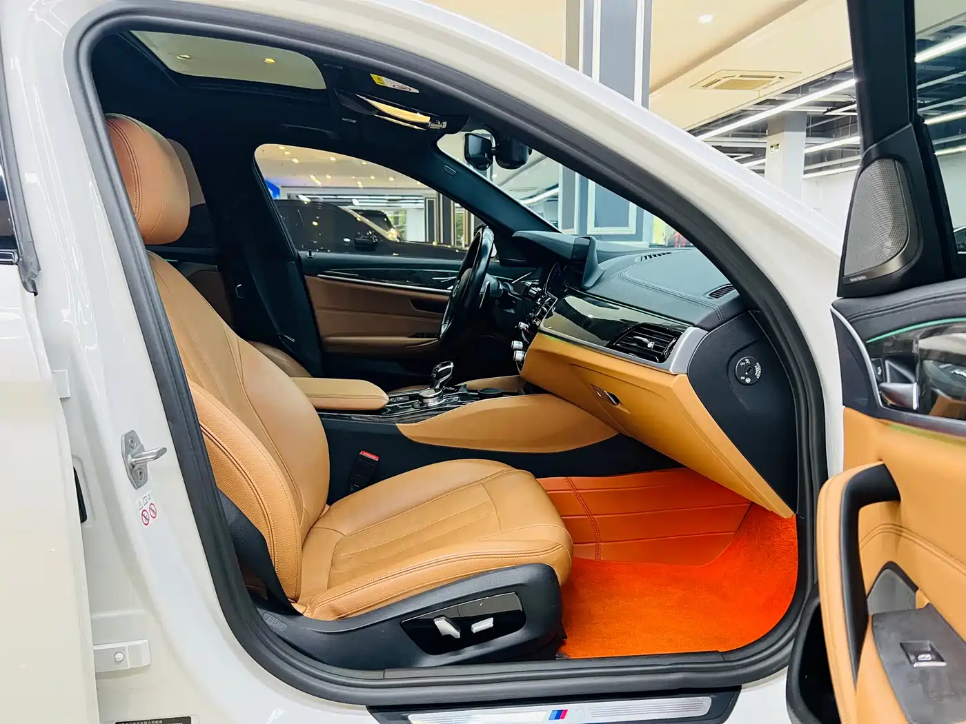 BMW 5 Series 2018 530Li Premium M Sport Package фото 11