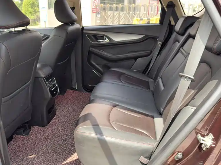 Baojun 560 2017 2016 1.8L Manual Luxury