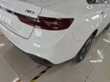 Фото 24 - Geely Geometry A